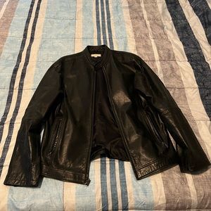 Black vintage genuine leather jacket, men’s size medium, in great condition!